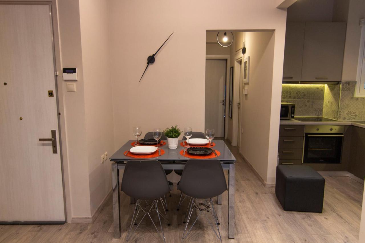 Luxury Apartment 10' From The Center! Athens Exterior photo